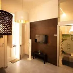 Hrdo House *